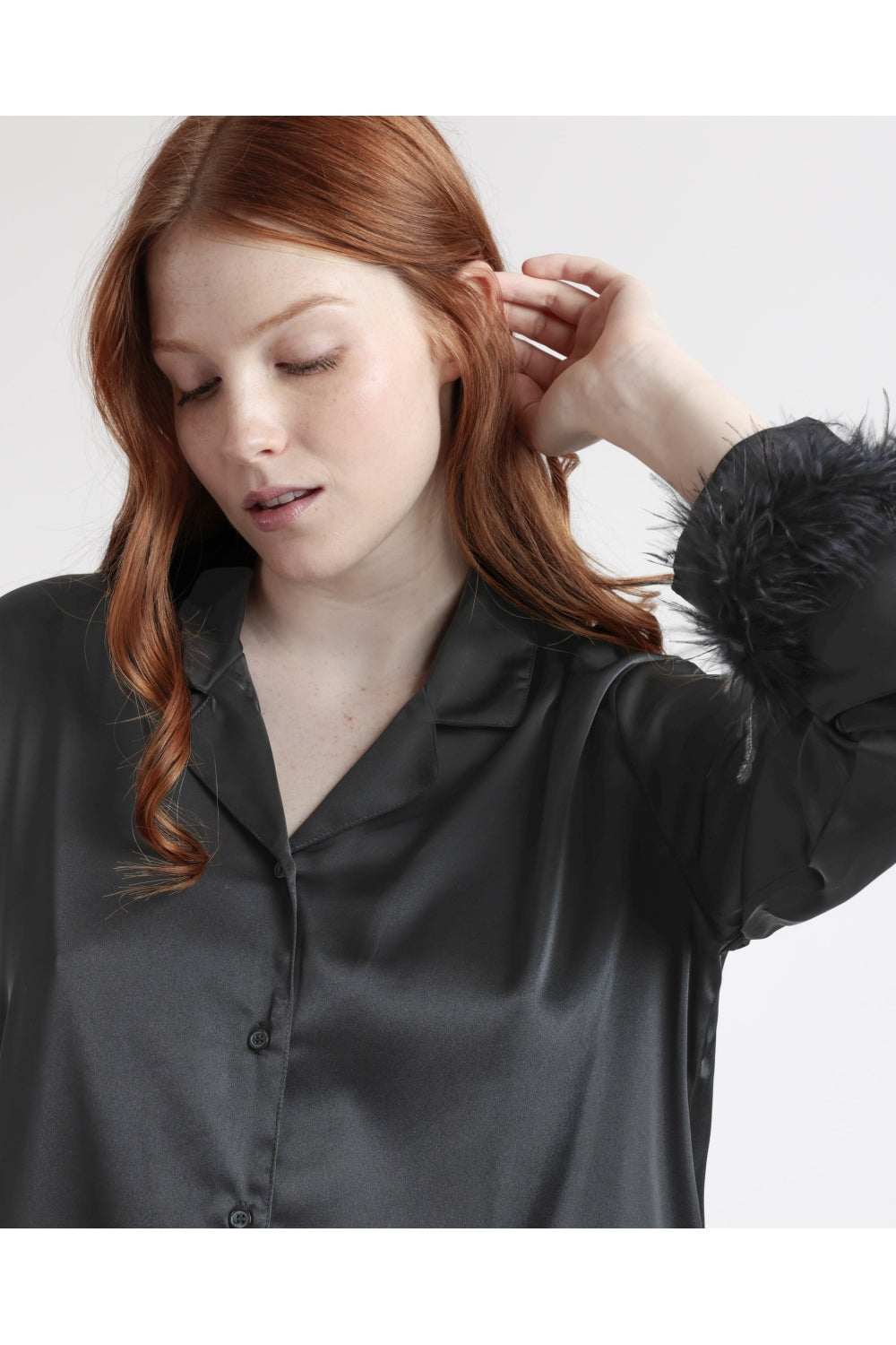 Pijama de Cetim c/ Plumas Removíveis - ADMAS