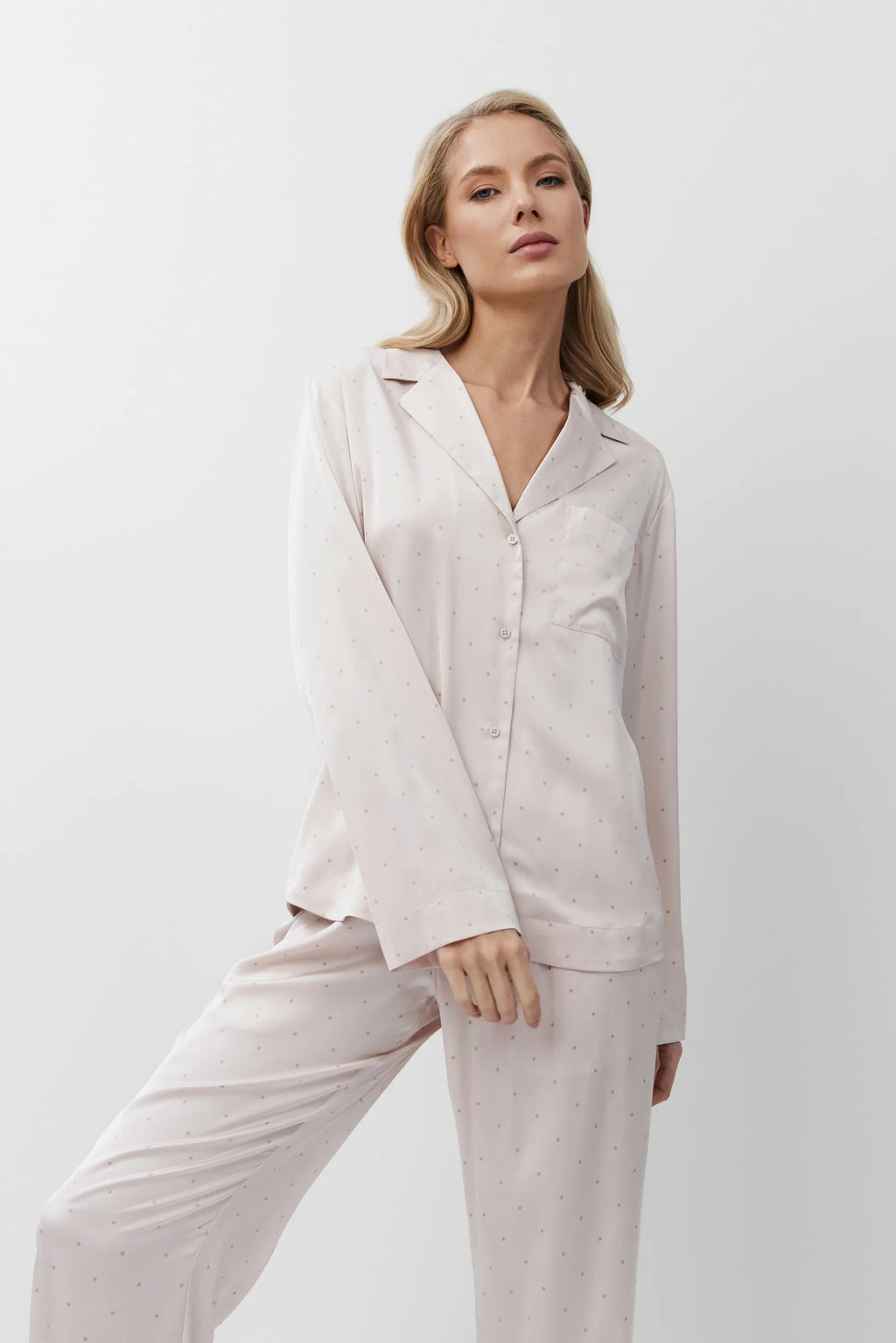 Pijama estilo camiseiro Gilian - ARUELLE