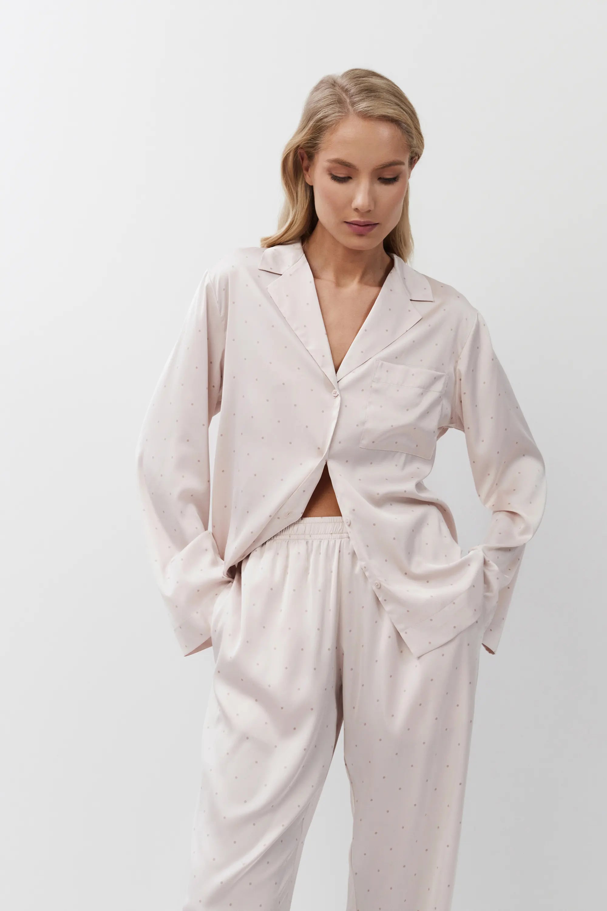 Pijama estilo camiseiro Gilian - ARUELLE