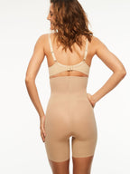 Cueca Modeladora - CHANTELLE (cintura-alta e meia perna)